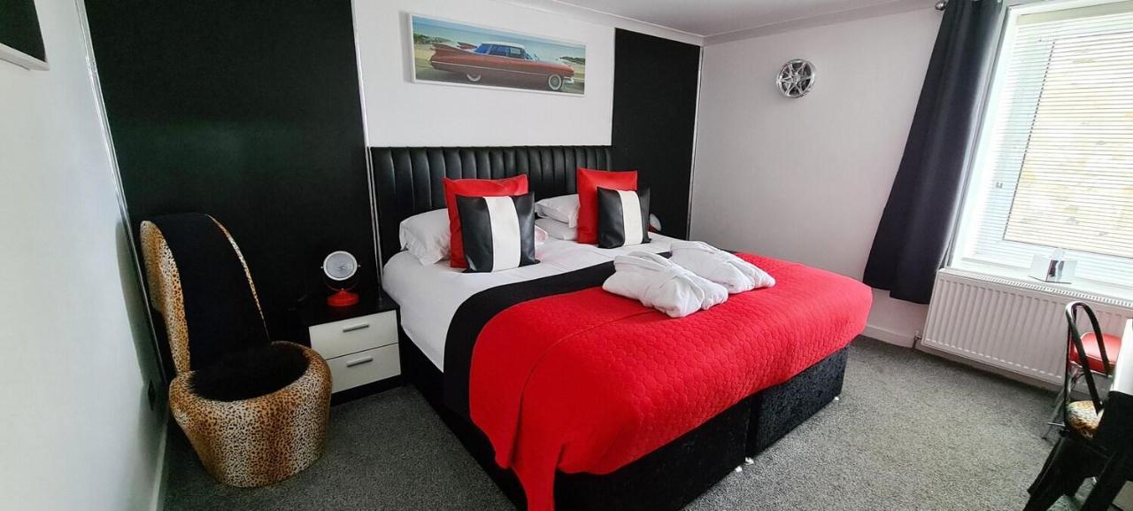 Cadillac Kustomz Hotel - Breakfast Available Rothesay Extérieur photo