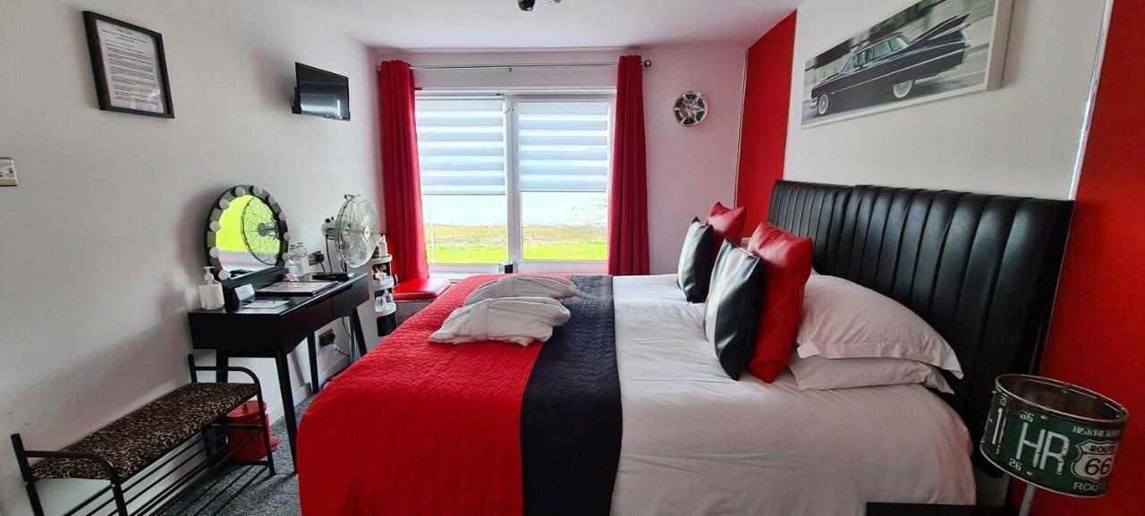Cadillac Kustomz Hotel - Breakfast Available Rothesay Extérieur photo