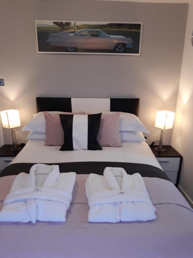Cadillac Kustomz Hotel - Breakfast Available Rothesay Extérieur photo