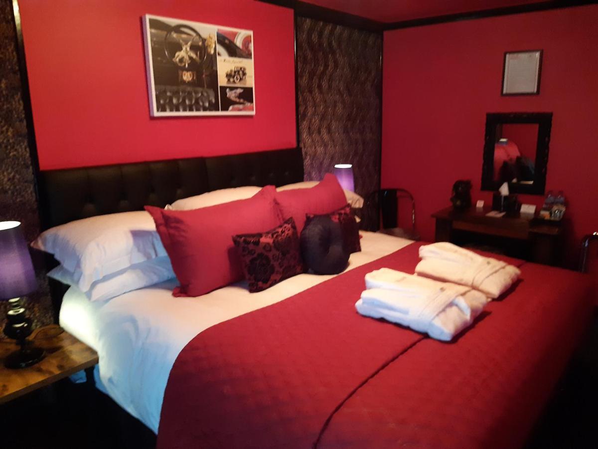 Cadillac Kustomz Hotel - Breakfast Available Rothesay Extérieur photo